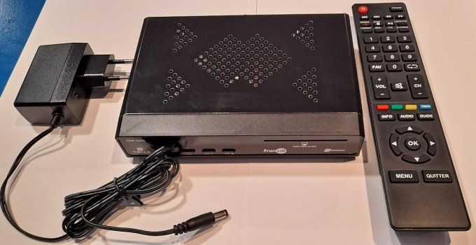 Récepteur TRIAX THR7630 Fransat - Reconditionné sans carte